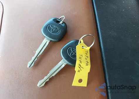 2014 Toyota Tundra 1794 5.7L V8 из США, поврежденный, VIN 5TFAW5F18EX401312